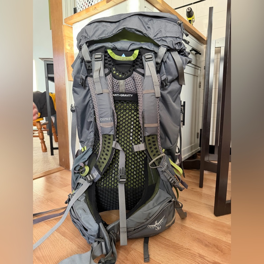 Osprey Atmos Anti-Gravity 65 - Picture 3 of 8